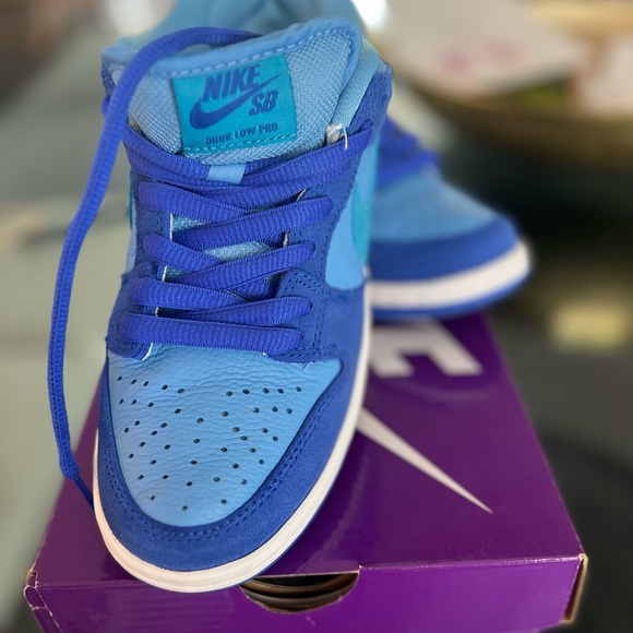 Nike SB Dunk Low Pro- Blue Raspberry - Picture 5 of 10